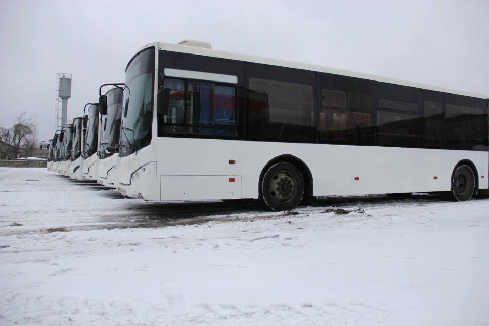 Глава Пскова: Поступившие из Петербурга автобусы в ближайшее время встанут на линии