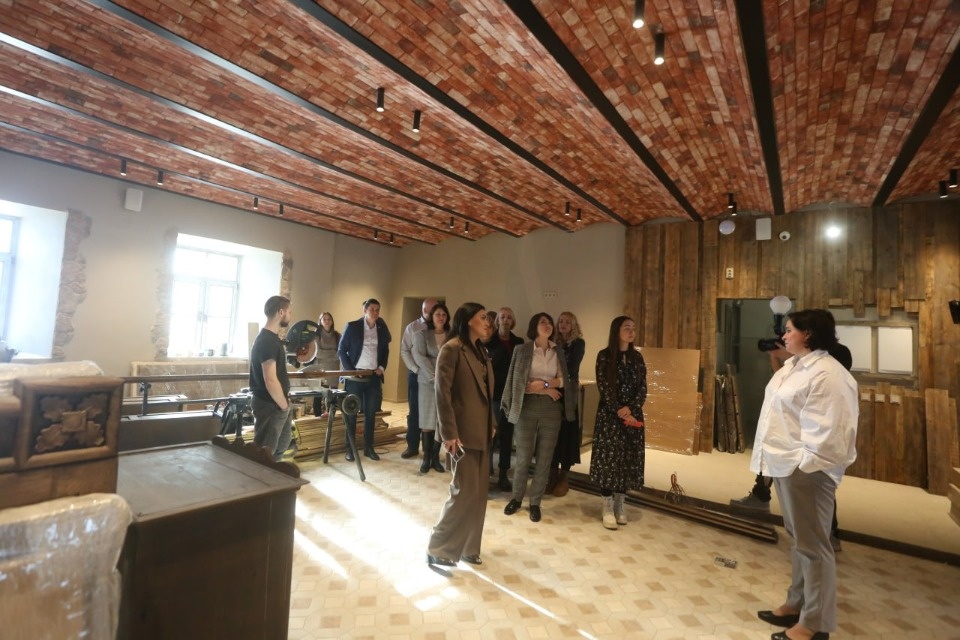 Поддать пару Поддать пару