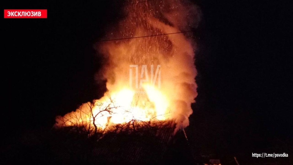 Пять пожаров ликвидировали за сутки пожарные в Псковской области