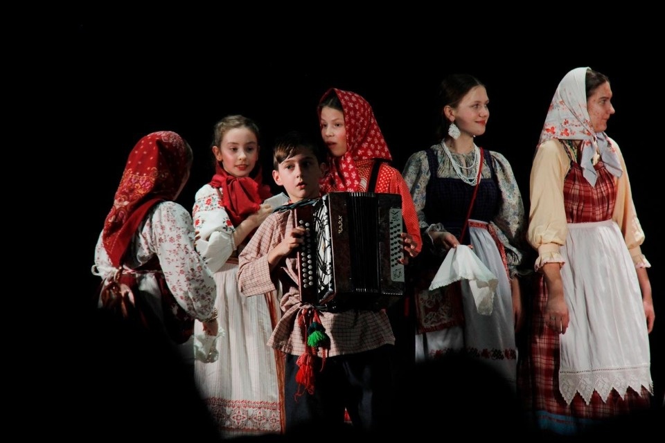 В Родине состоялся концерт в честь флага Псковской области 