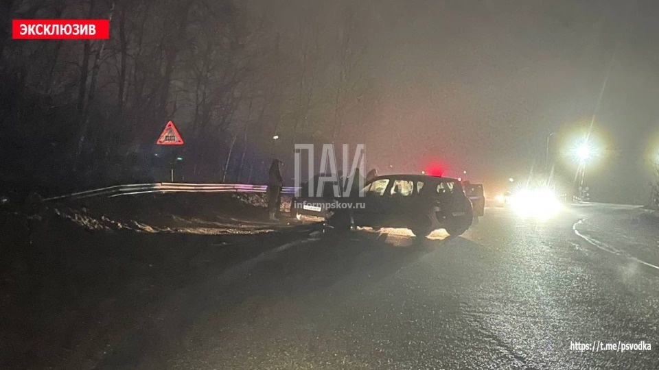 Трехлетнего ребенка госпитализировали после ДТП с нетрезвым водителем в Пскове