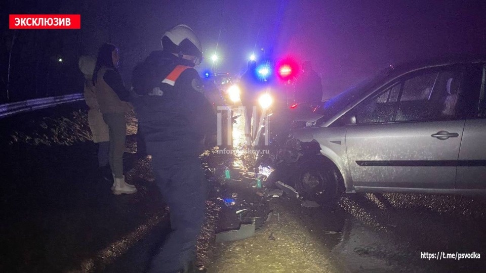 Трехлетнего ребенка госпитализировали после ДТП с нетрезвым водителем в Пскове