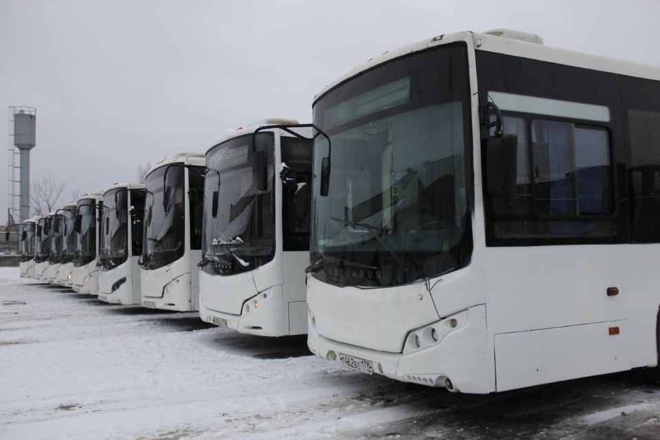 Еще 10 автобусов планируют передать Псковской области из Санкт-Петербурга