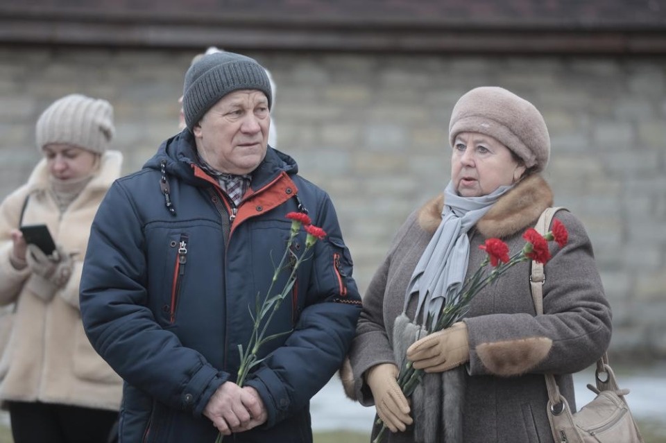 Траурный митинг памяти 6-й роты Траурный митинг памяти 6-й роты
