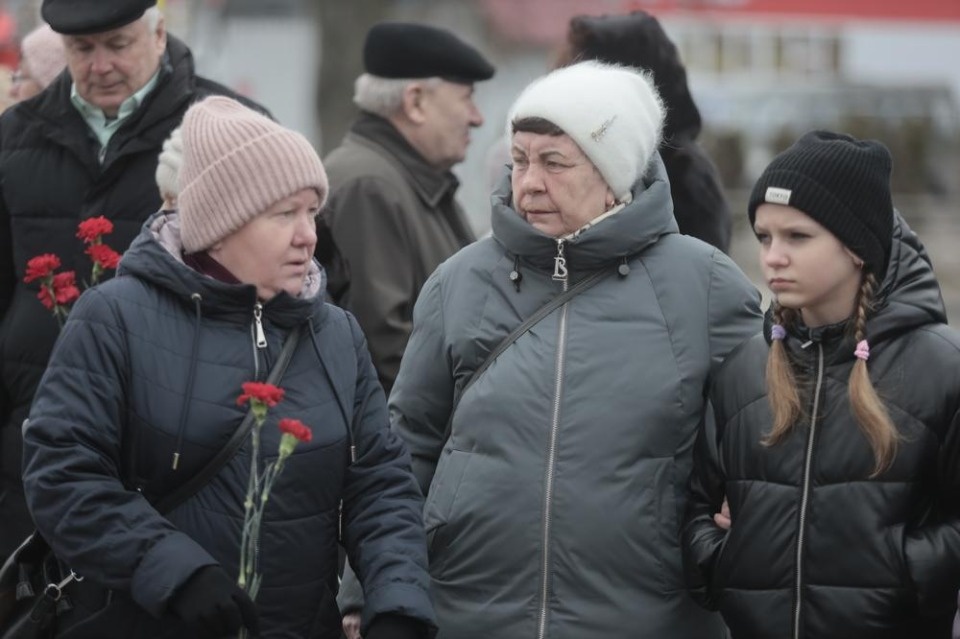 Траурный митинг памяти 6-й роты Траурный митинг памяти 6-й роты