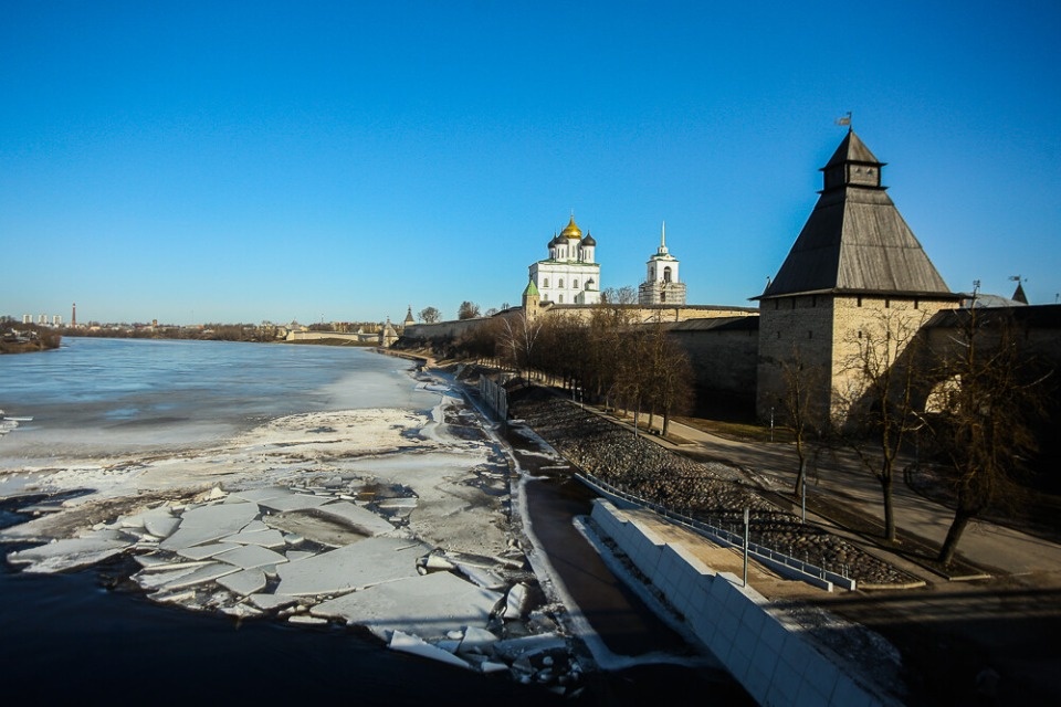 До +6 градусов прогреется воздух в Псковской области 8 марта