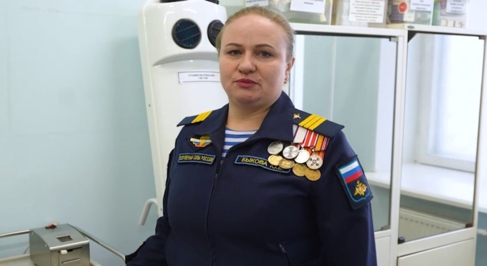 О военном медике-участнице СВО рассказал псковский губернатор