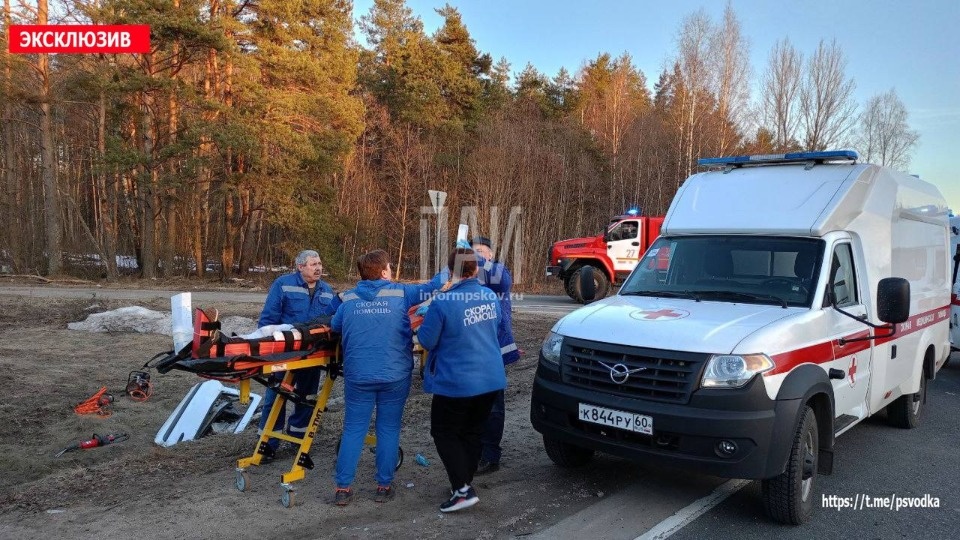 Три человека погибли в результате ДТП в Пушкиногорском районе