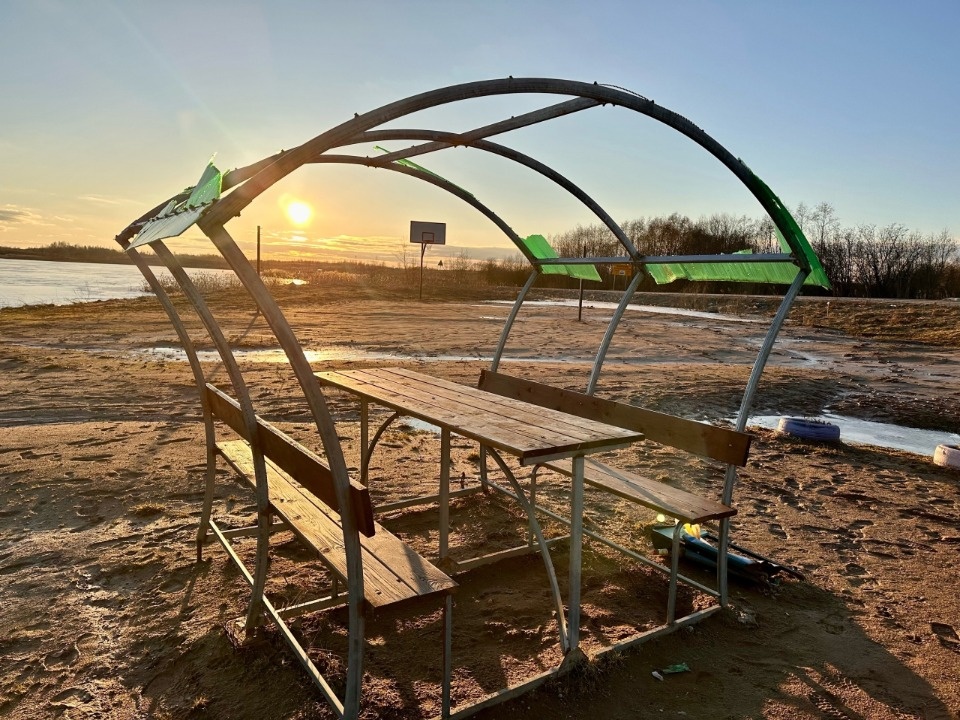 Вандалы разгромили пляж в великолукской деревне Фотьево Вандалы разгромили пляж в великолукской деревне Фотьево