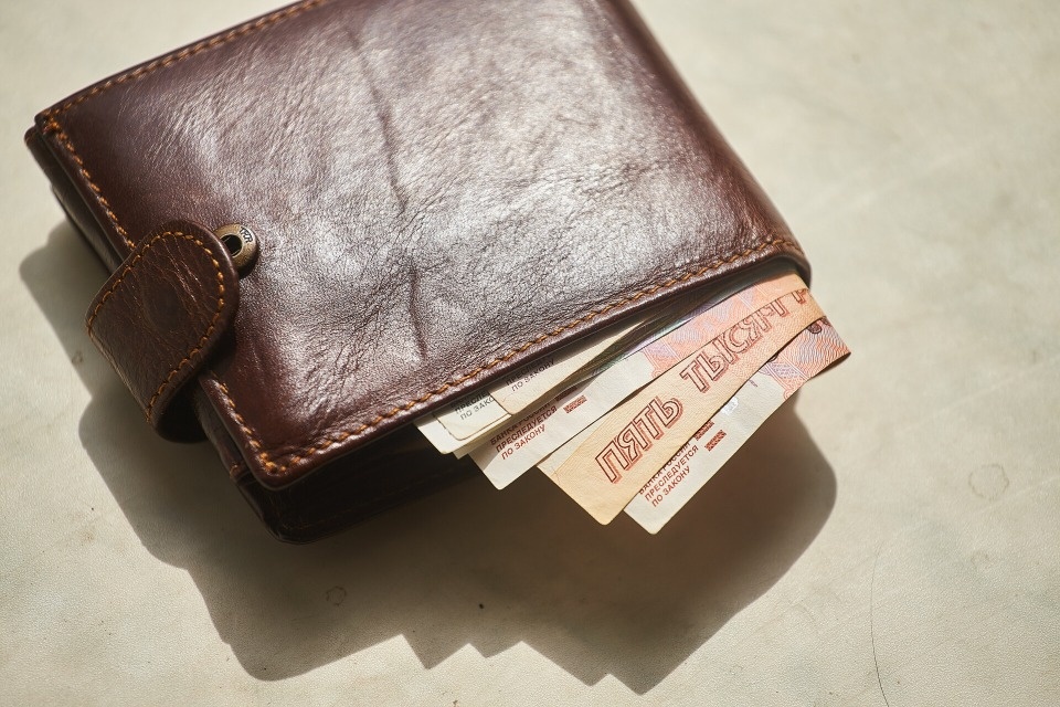 Порядка 12 млн рублей лишились жители Псковской области после общения с мошенниками