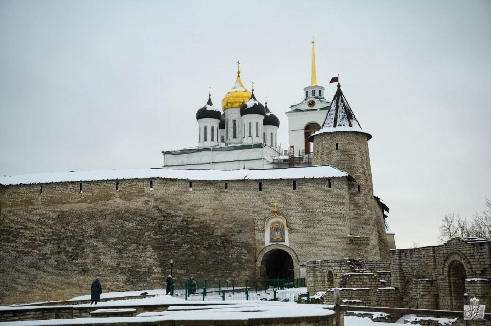 Огнезащитными составами обработают деревянные элементы Троицкого собора Псковского Кремля