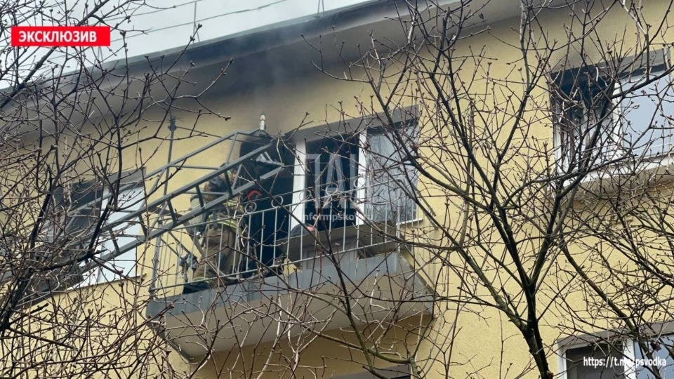 На пожаре в Пскове обнаружили погибшего