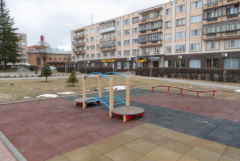 Еще две новые детские площадки появятся в Пскове в этом году