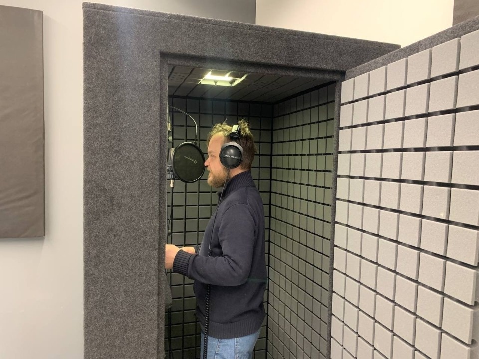 В Пскове записали аудиоспектакль-экскурсию «Прогулка с Курбатовым»