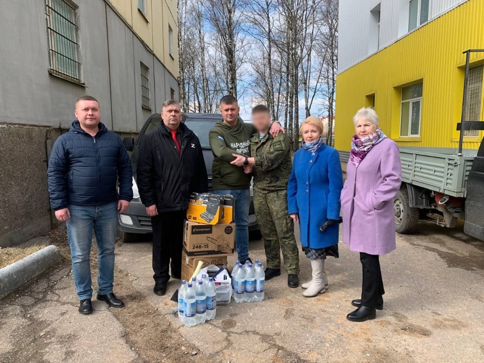 Профсоюзы передали гуманитарную помощь бойцам 76-й воздушно-десантной дивизии 