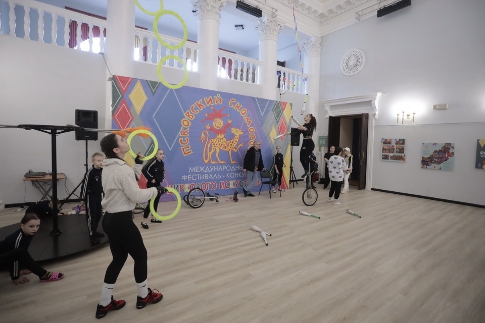 «Псковский скоморох» «Псковский скоморох»