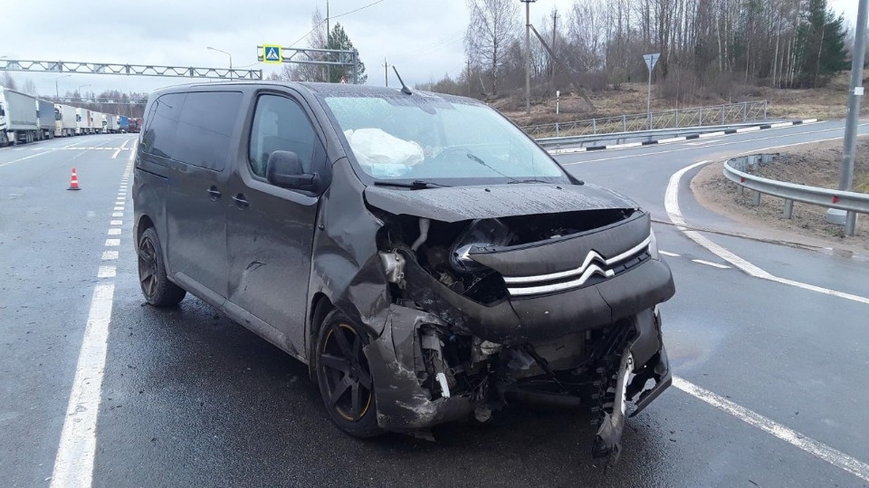 12 человек пострадали в результате ДТП в Псковской области за неделю 12 человек пострадали в результате ДТП в Псковской области за неделю