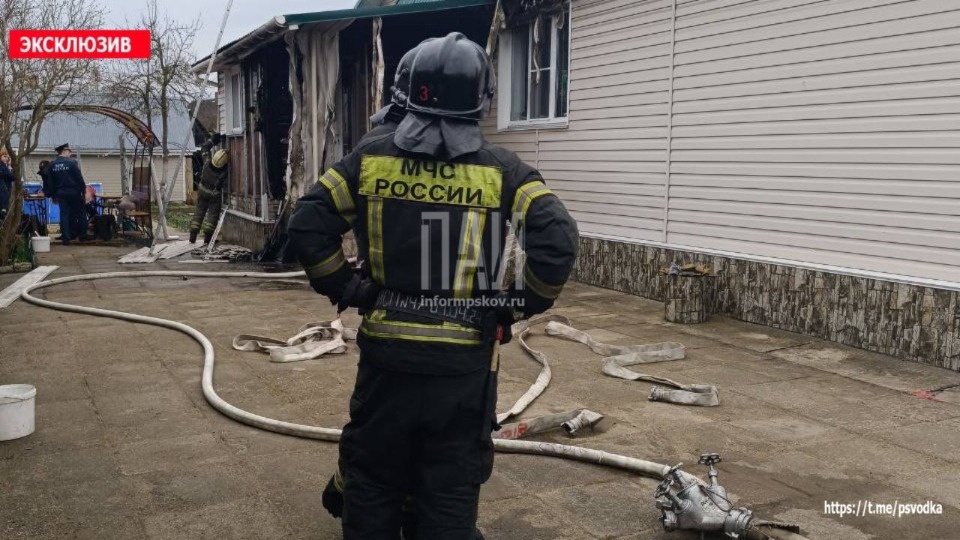 На пожаре в жилом доме в Пскове обнаружили труп мужчины