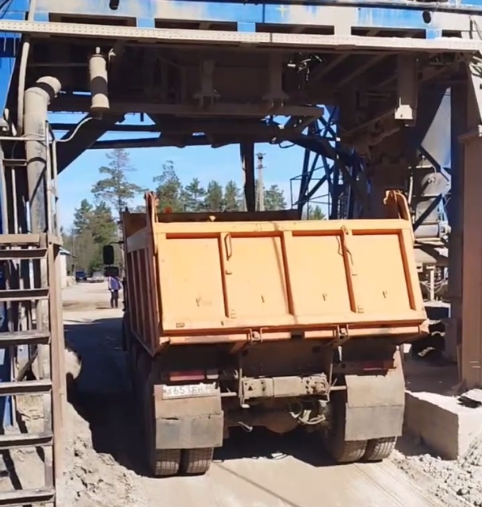 В Псковской области запустили второй асфальтобетонный завод