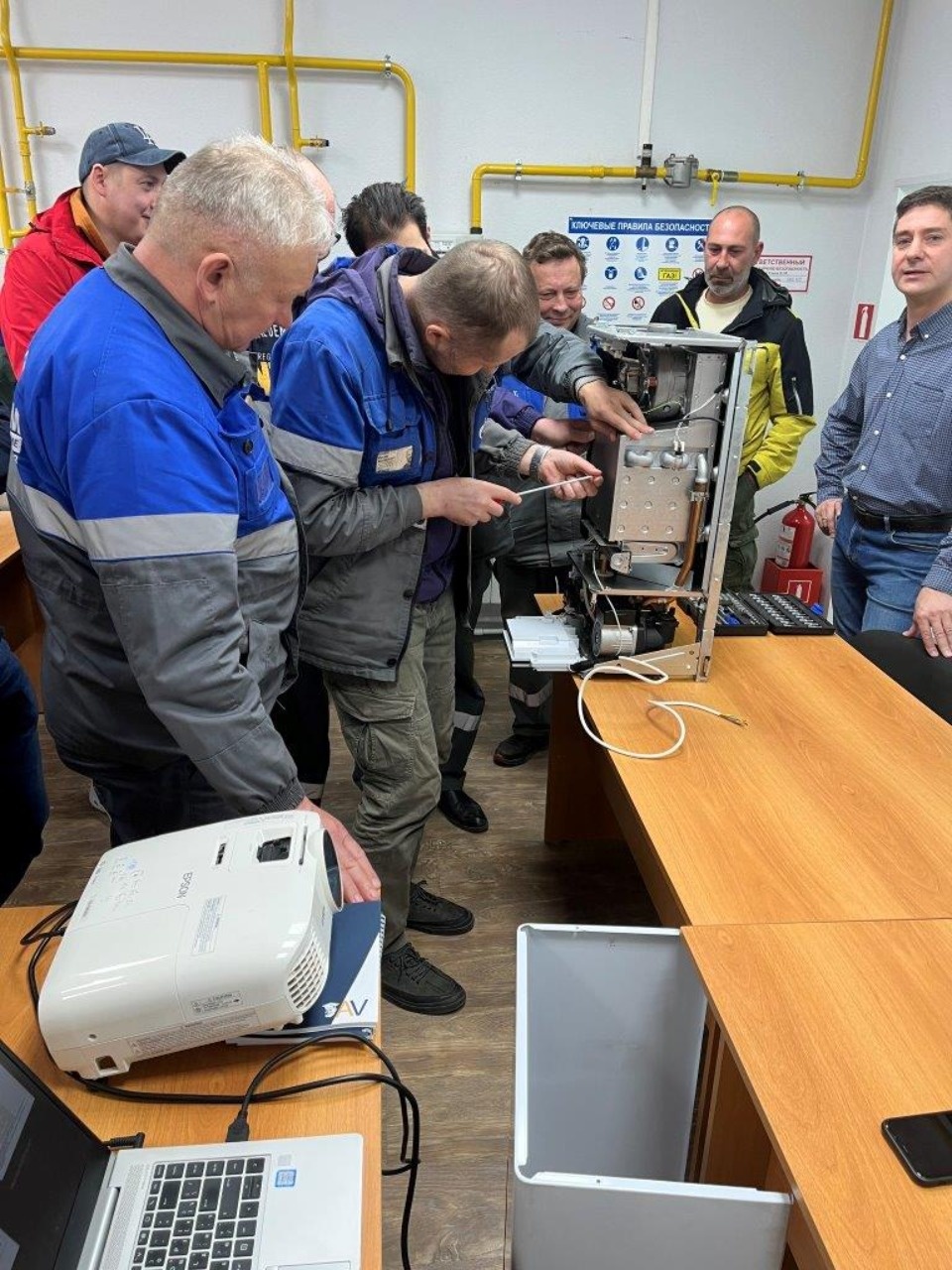 Псковские газовики усовершенствовали знания  в техобслуживании котлов 
