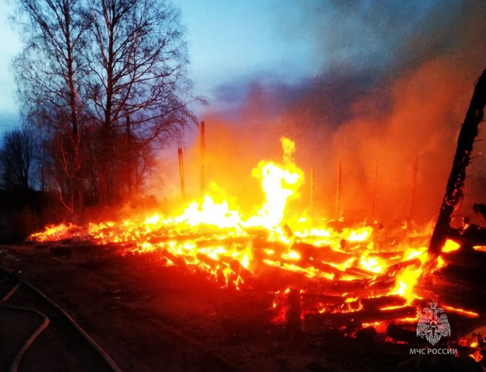 «Еле-еле удалось сестру вытащить через окно»