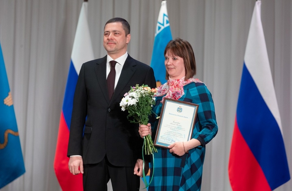 Михаил Ведерников вручил региональные награды лучшим муниципальным служащим