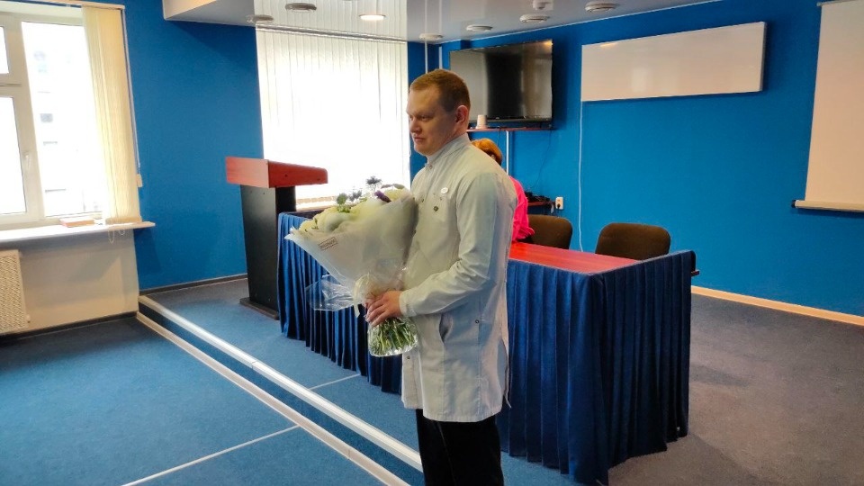 Евгения Васильева назначили исполняющим обязанности главного врача Псковской детской областной больницы