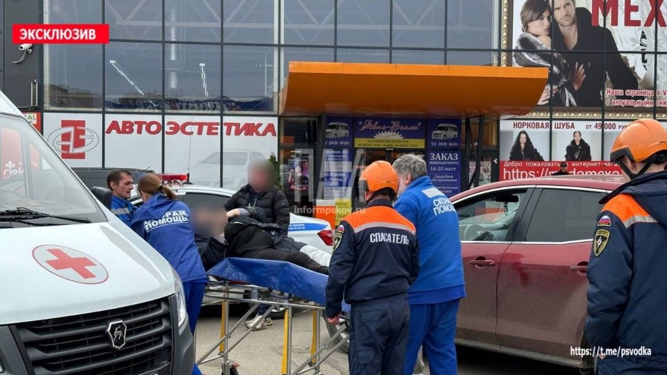 Пенсионерку сбил автомобиль в Великих Луках