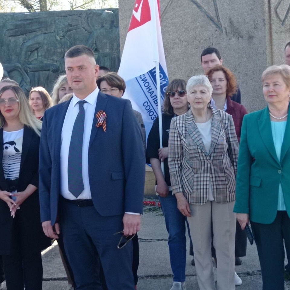 В Пскове стартовал автопробег, посвященный Первомаю 