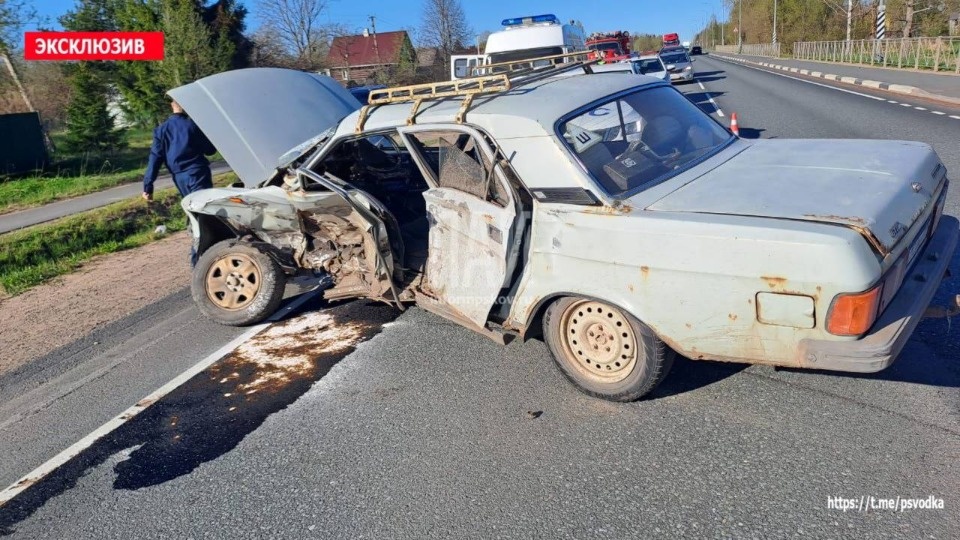 Водителю потребовалась госпитализация в результате ДТП в Струго-Красненском районе