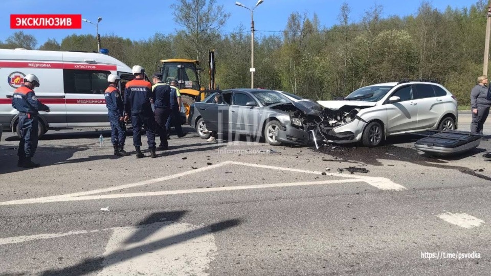 Пассажир пострадал в аварии в Пскове 