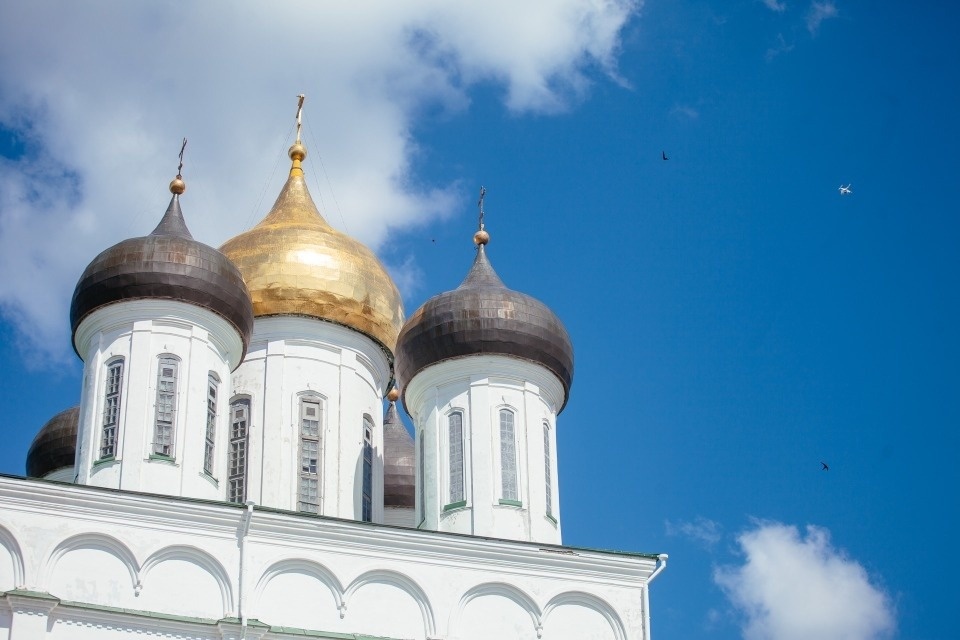 14,5 тысяч человек поучаствовали в церковных богослужениях в Псковской области в ночь на 5 мая