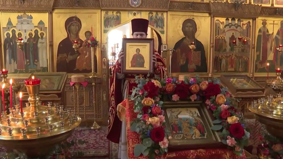 Михаил Ведерников передал в дар псковской церкви икону святого Георгия Победоносца