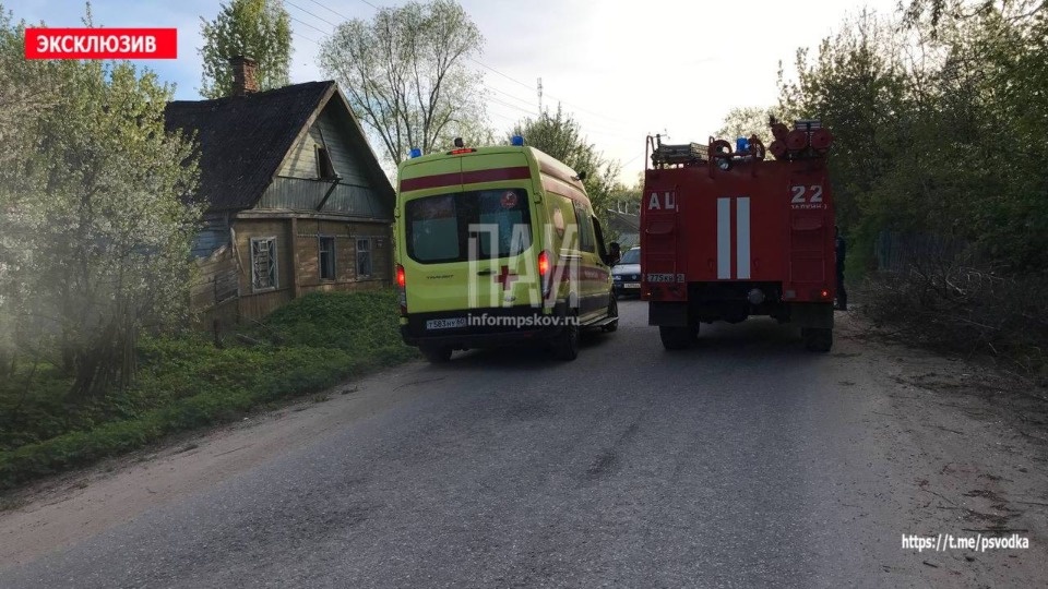 Автомобилист сбил двоих подростков и скрылся с места ДТП в Палкино Автомобилист сбил двоих подростков и скрылся с места ДТП в Палкино