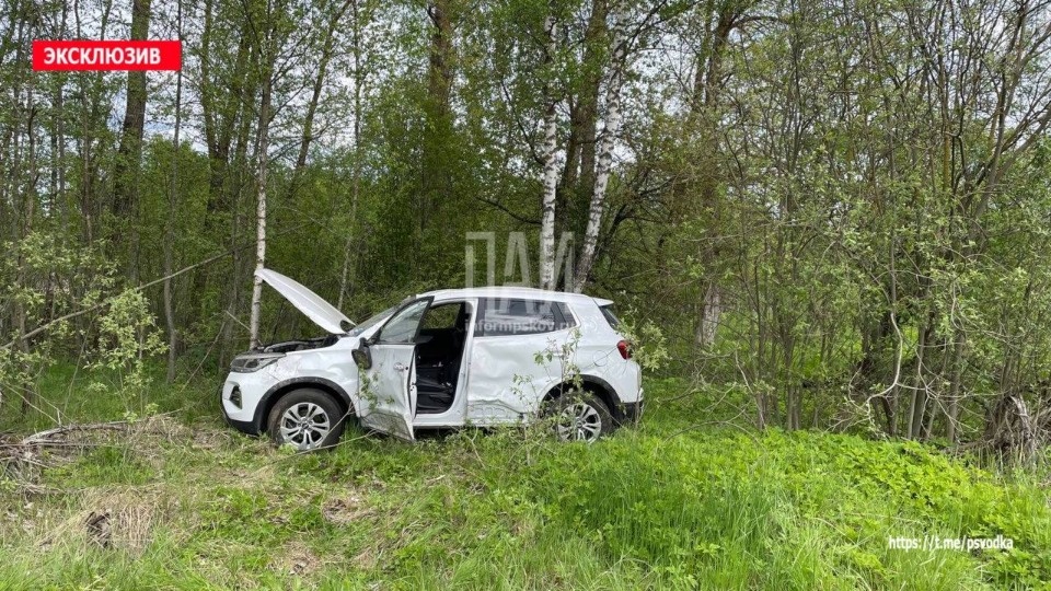 Виновник ДТП скрылся с места происшествия в Островском районе Виновник ДТП скрылся с места происшествия в Островском районе