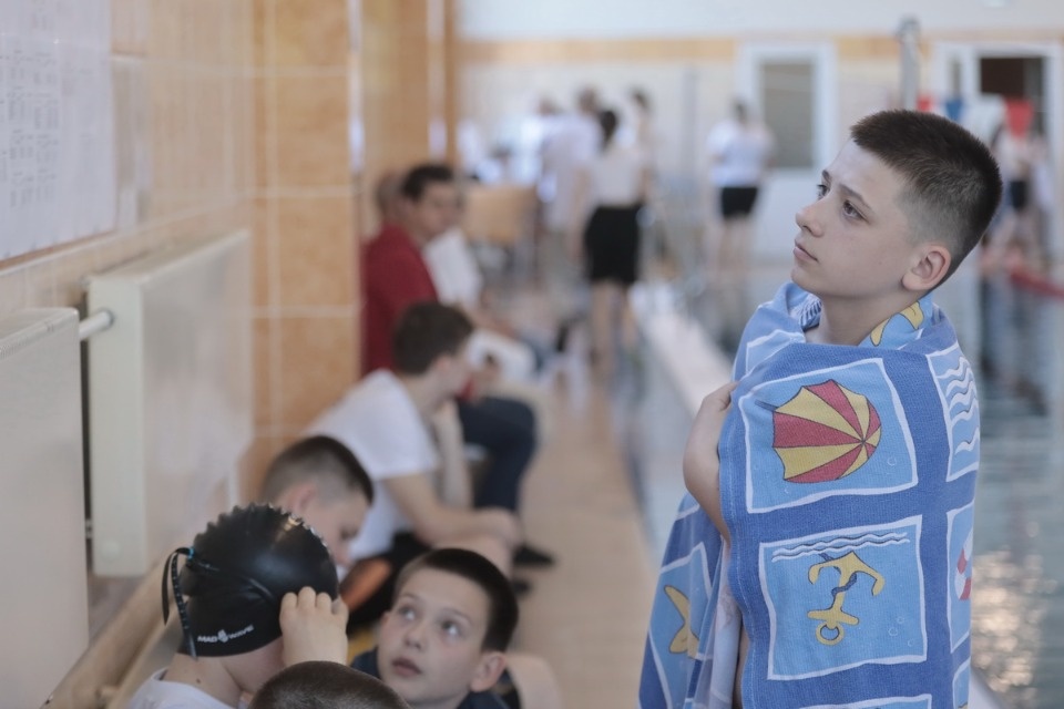 Красиво плывут!