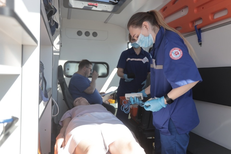 «Скорые» на скорость «Скорые» на скорость