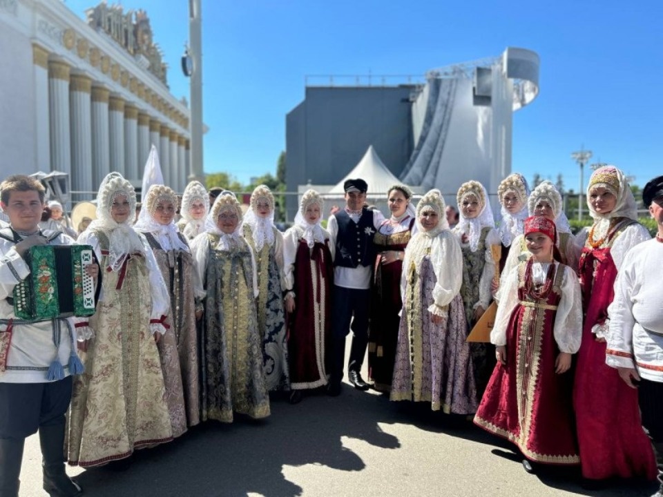 Псковичи Антон и Алёна стали мужем и женой на выставке «Россия» на ВДНХ в Москве