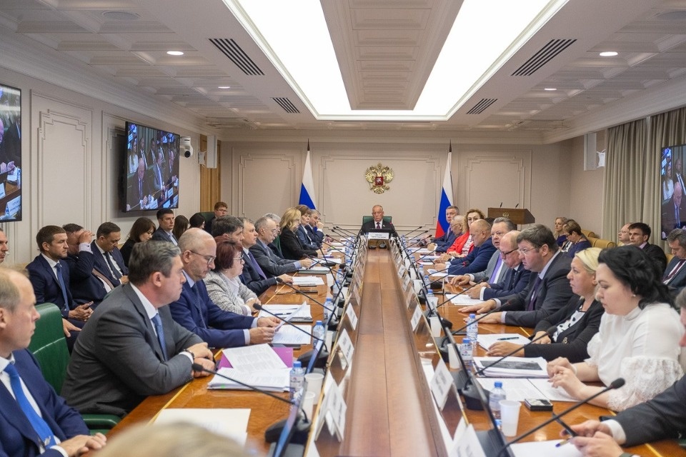 Минприроды РФ проработает вопрос ликвидации кладов устаревших пестицидов в Палкинском районе