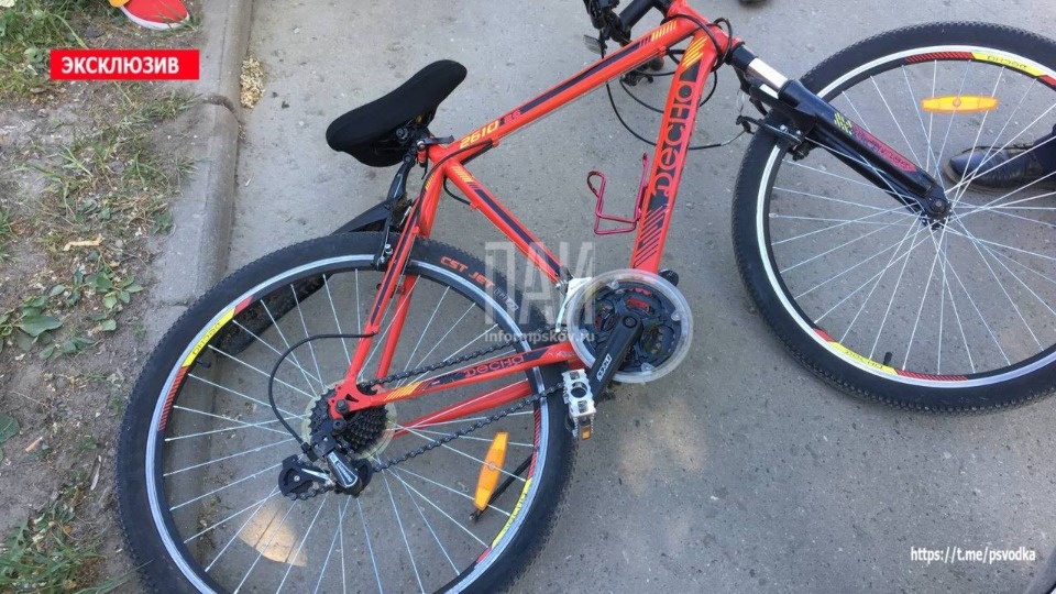 11-летнего велосипедиста госпитализировали после ДТП в Пскове 11-летнего велосипедиста госпитализировали после ДТП в Пскове