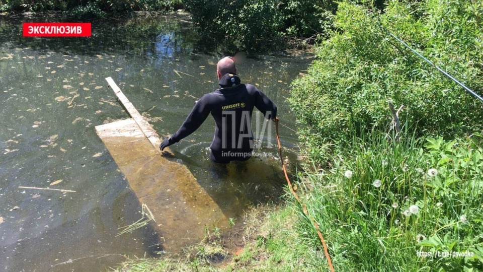 Тело 68-летнего мужчины обнаружили в пожарном водоеме в Псковском районе
