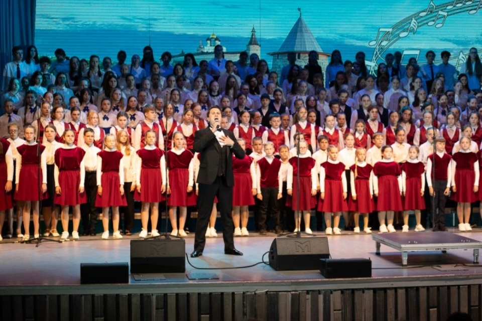 Псковский детский хоровой праздник собрал более 450 вокалистов