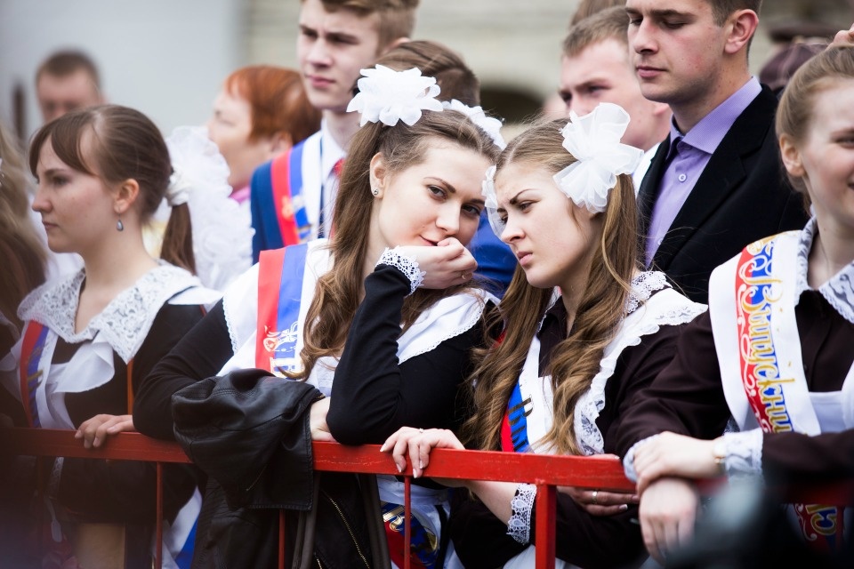 Более 1000 одиннадцатиклассников выпустились из школ Пскова в 2024 году