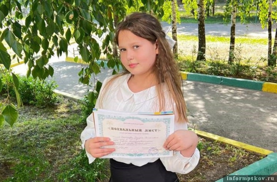 Великолучанка отправится на чаепитие к губернатору