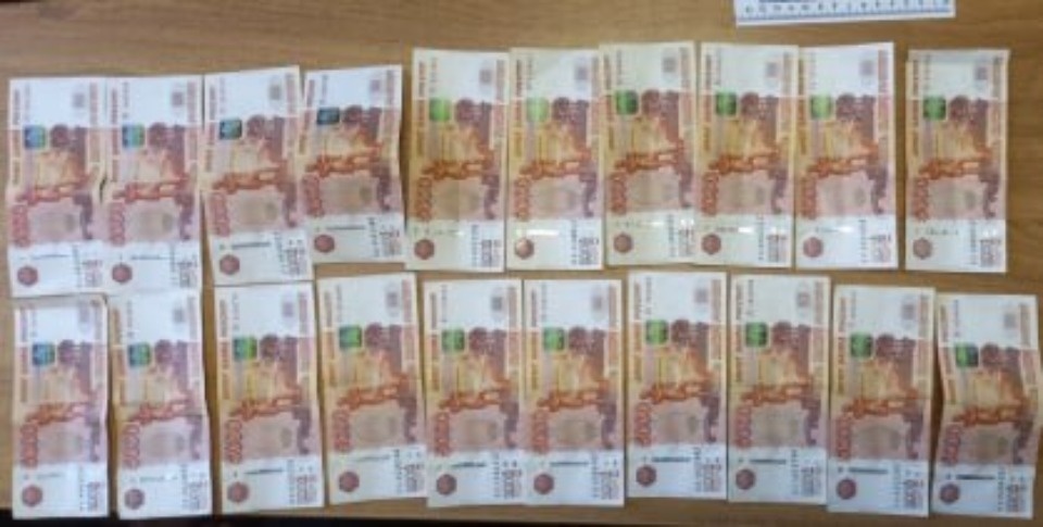 Пскович пытался откупиться от полицейского и теперь предстанет перед судом