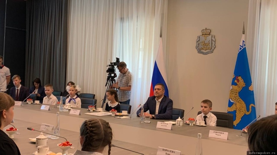 Михаил Ведерников дал совет победителям «Губернаторского Дневника»