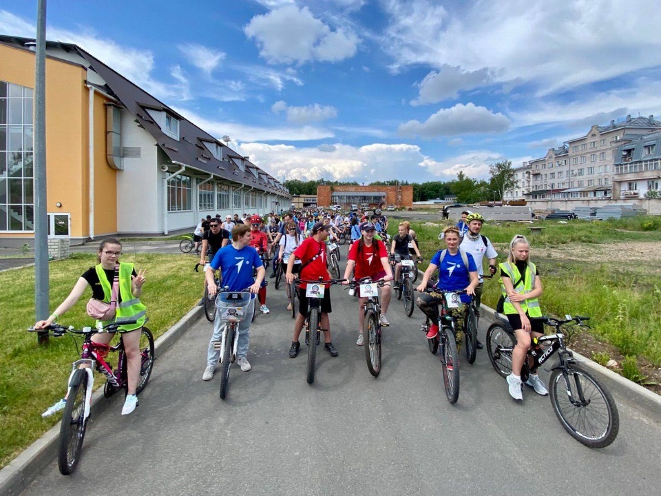600 человек поучаствовали в псковском Велопараде 2 июня
