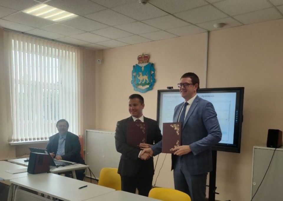 Карелия внедрит систему цифрового образования Псковской области