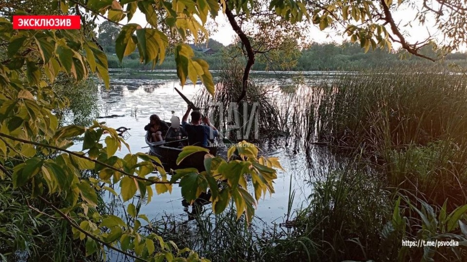 Очевидцы спасли тонущую семью из реки Еменка в Невеле