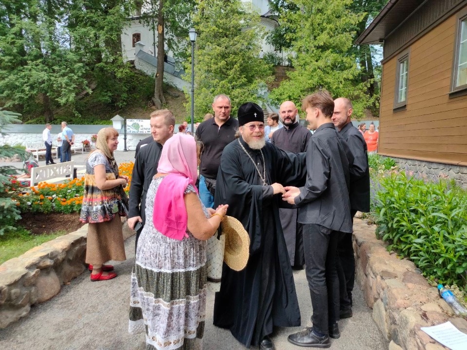 В Псковскую область на Дни Пушкинской поэзии приехали Турчак, митрополит Тихон, Безруков и Семак